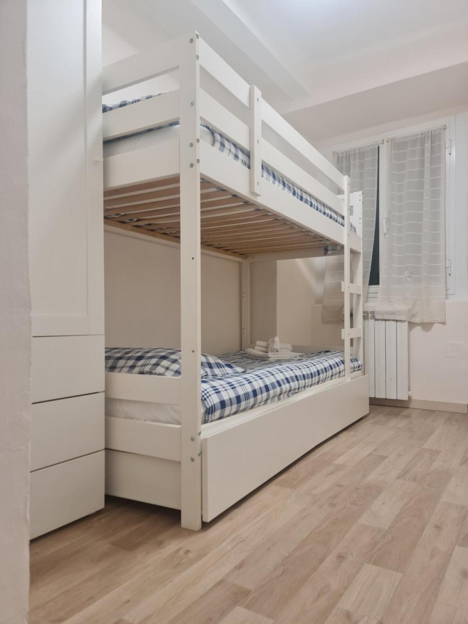 Apartment Trilocale Nel Centro Di Sampierdarena Genoa